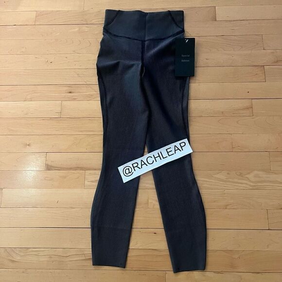 Lululemon Base Pace High-Rise Tight 25" Two-Tone Ribbed size 2 - Picture 5 of 7